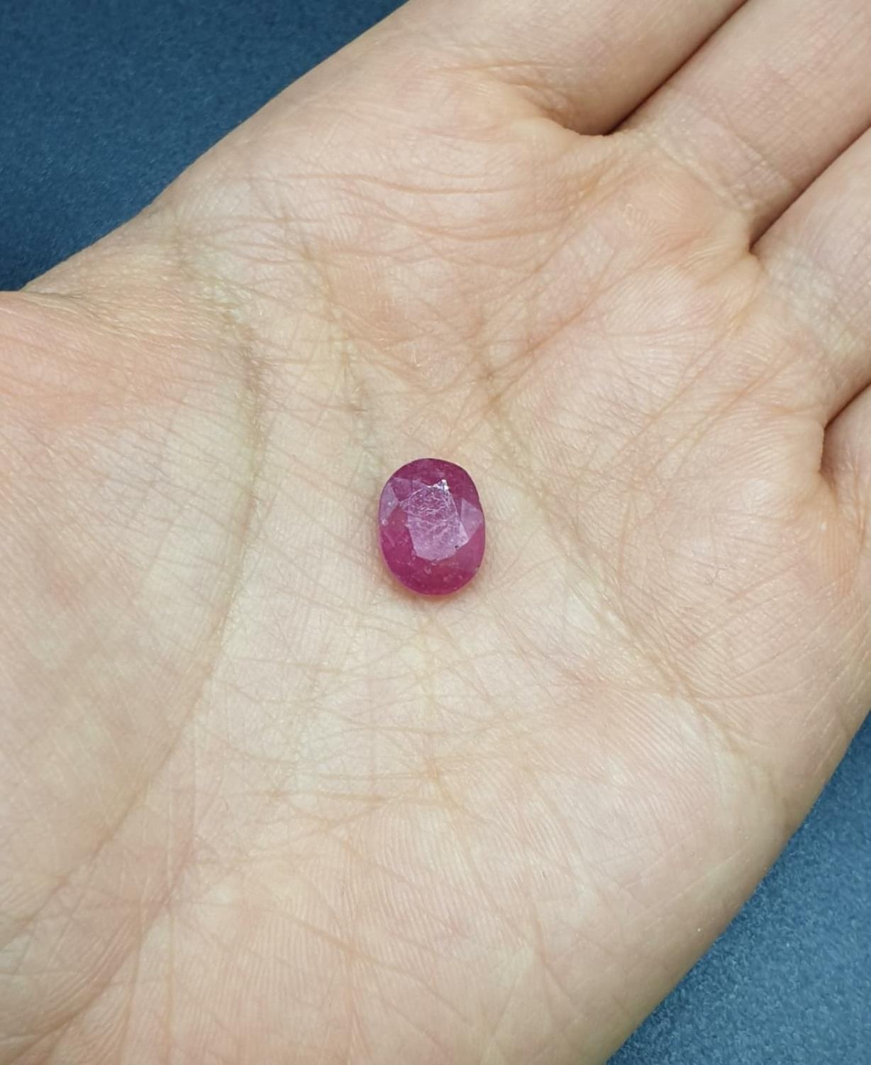 4.10 Ct Natural Ruby. Oval shape. GLI certified - Image 4 of 4