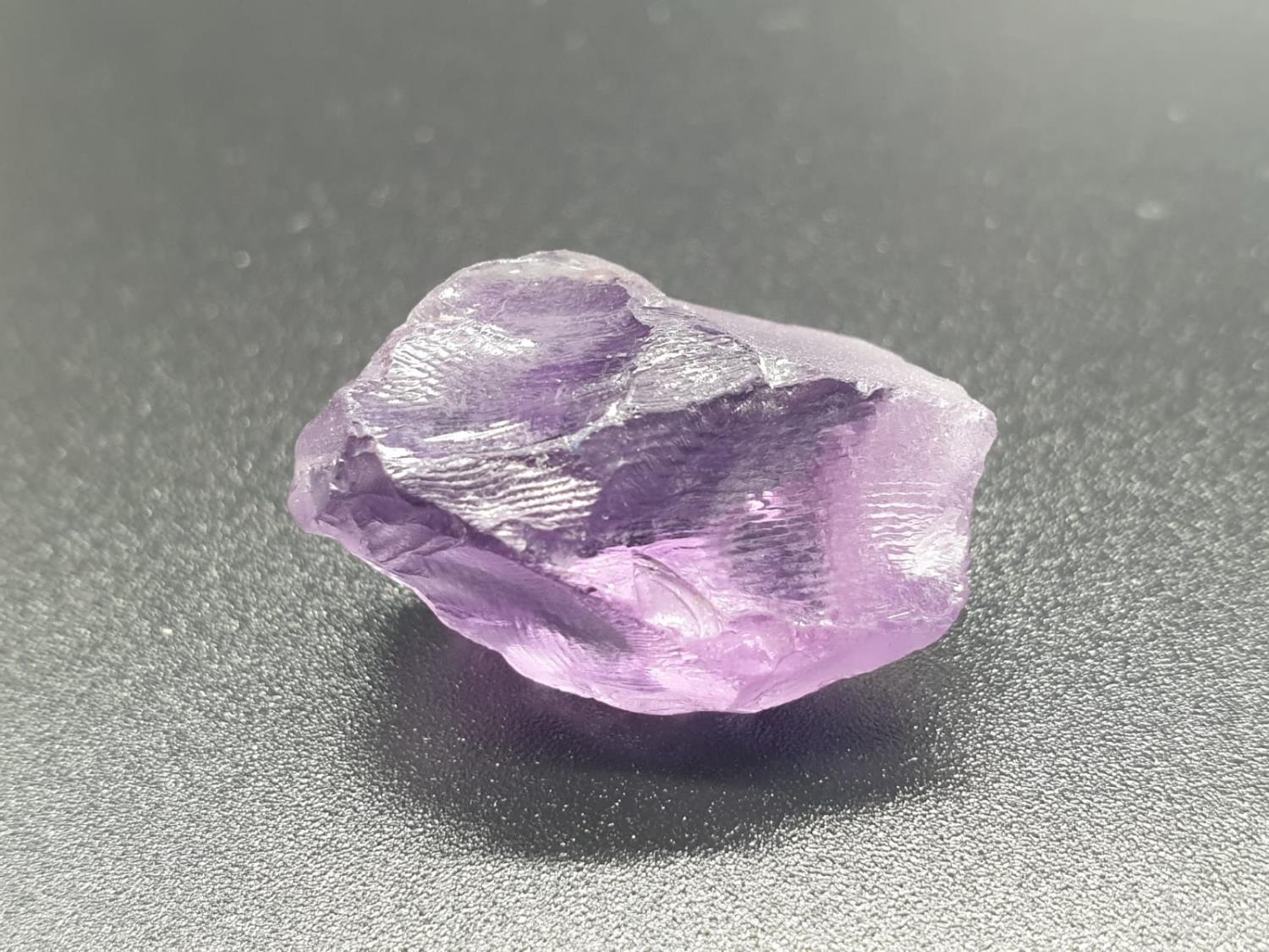 20.21 Ct Loose Natural Amethyst. Rough shape. IDT certified - Image 3 of 5