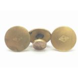 3x yellow metal Victorian shirts studs, weight 3.57g