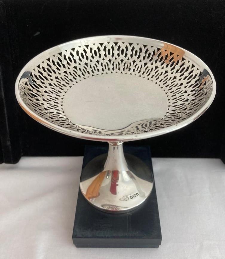 Hallmarked silver Tazza with pierced design to border and clear marking to base for John Batt,