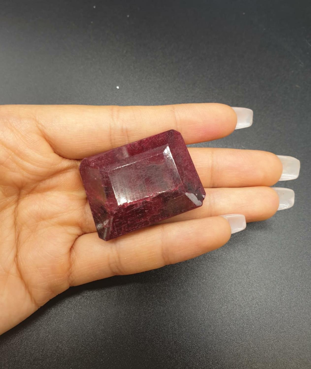151Ct Natural ruby. Rectangular step. GLI certified - Image 6 of 7