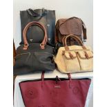 Selection of bags and handbags from quality brands to include Ben de Lisi, Desigual Relic, Kipling