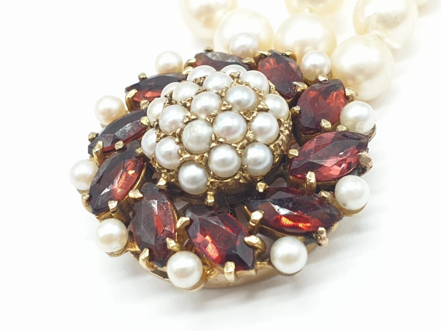 Triple row Pearl and Garnet BRACELET with 9ct Gold Clasp. 37.3g 18cm - Image 5 of 16