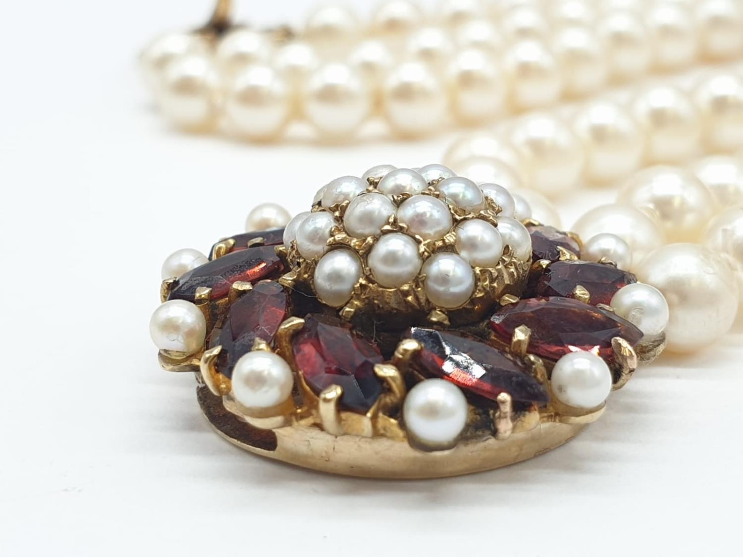 Triple row Pearl and Garnet BRACELET with 9ct Gold Clasp. 37.3g 18cm - Image 8 of 16