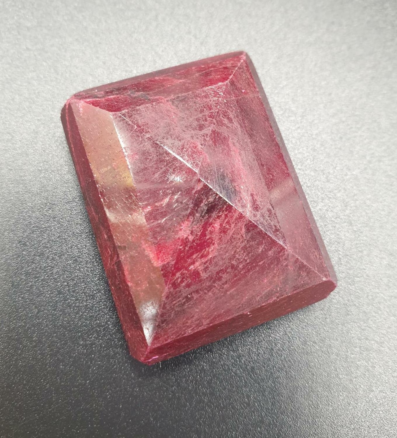 151Ct Natural ruby. Rectangular step. GLI certified - Image 3 of 7