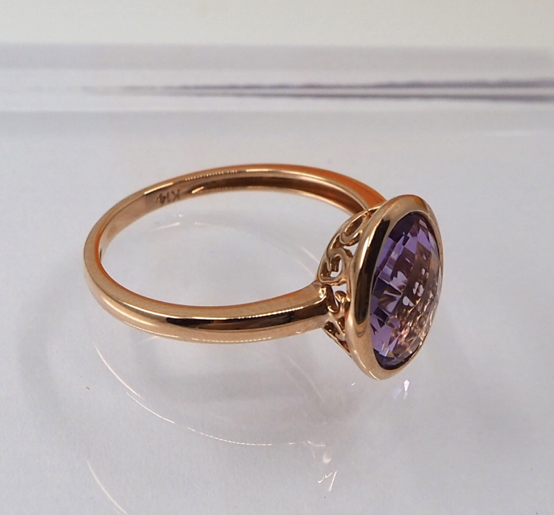 14K YELLOW GOLD RING with AMETHYST - 2.48 Grams - Certificate GFCO Swiss Laboratory - Image 4 of 5