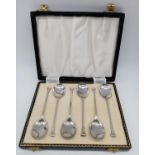 6X SILVER TEASPOONS IN PRESENTATION BOX, SHEFFIELD 1923, TOTAL WEIGHT 65.5G