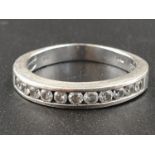 14CT WHITE GOLD DIAMOND HALF ETERNITY RING, WEIGHT 4G AND APPROX 0.40CT DIAMONDS SIZE P1/2