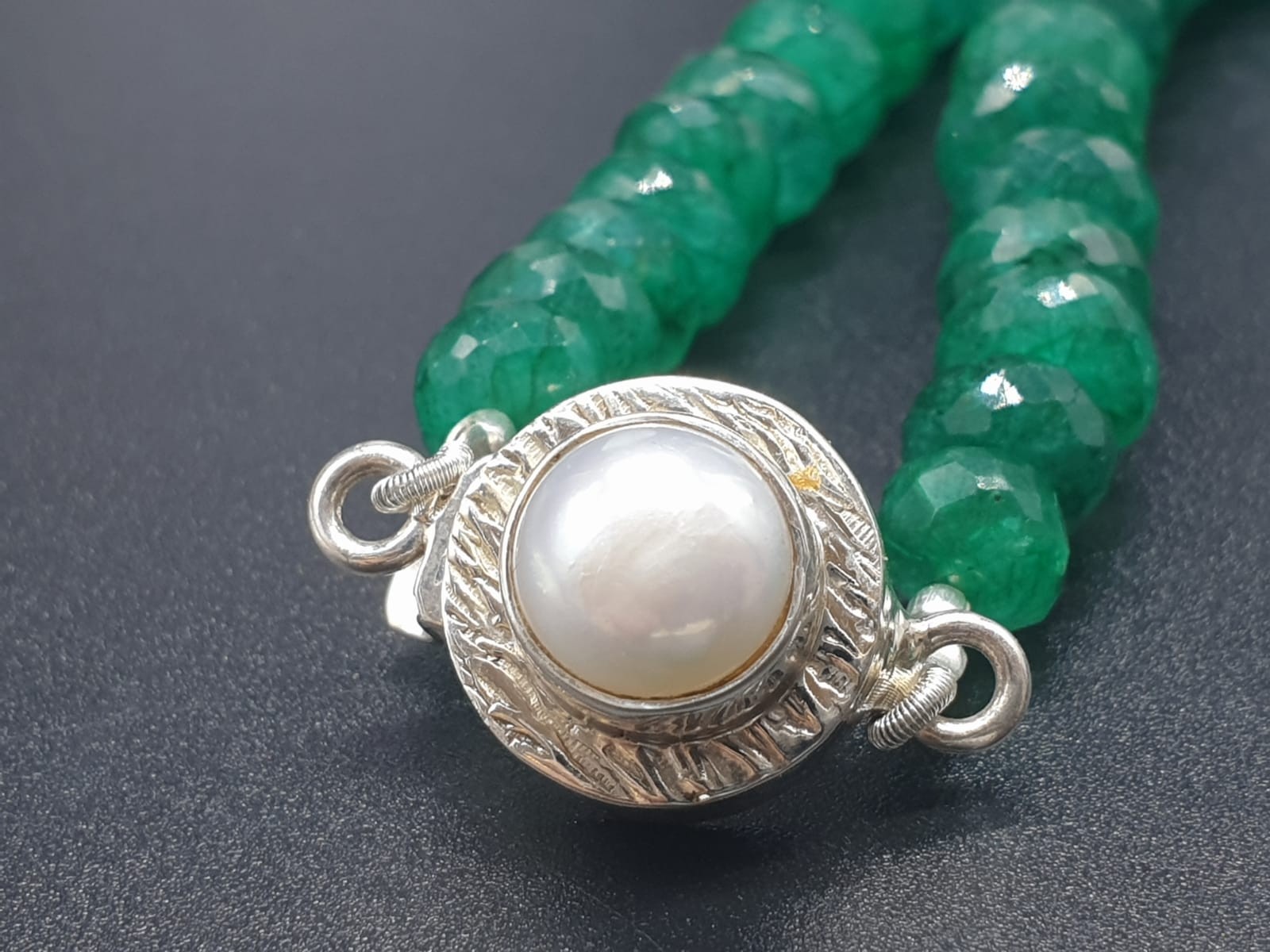 440cts Emerald Necklace with Pearl Clasp - Image 3 of 6