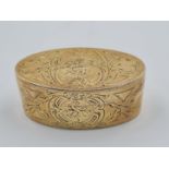 A GEORGIAN SILVER GILT HAND ENGRAVED SNUFF BOX