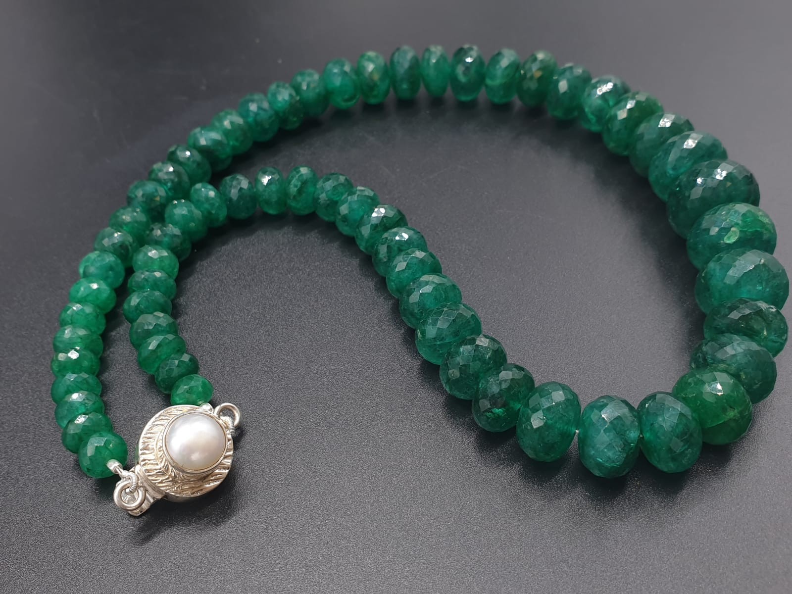 440cts Emerald Necklace with Pearl Clasp