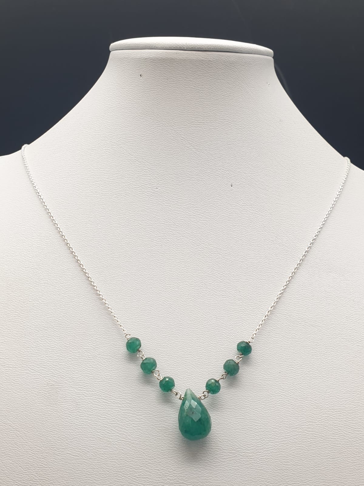 A collection of emerald drops necklace with matching earrings and emerald ring size O - Image 3 of 9