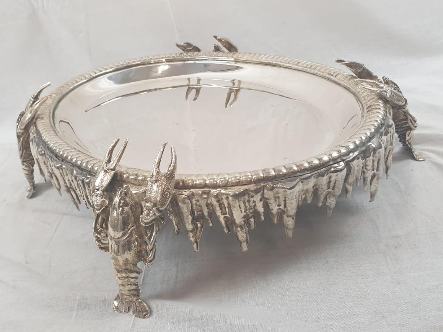 A VERY RARE SPANISH SILVER LOBSTER SERVING TRAY CIRCA 1920 , 4.2KG AND 50 X 35 CMS. AN INTERESTING - Bild 2 aus 10