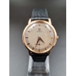 VINTAGE OMEGA AUTOMATIC GENTS WATCH IN 18CT ROSE GOLD TWO TONE DIAL ON A LEATHER STRAP. 36MM