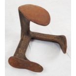 An antique cobblers cast iron Last. Perfect for the amateur shoe repairer! 23 x 21cm