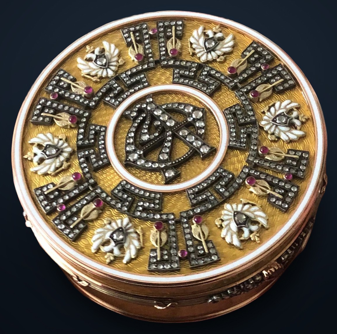 A stunning piece of art made from solid 14CT Gold and inlaid with Genuine Diamonds and Rubies - Image 6 of 8