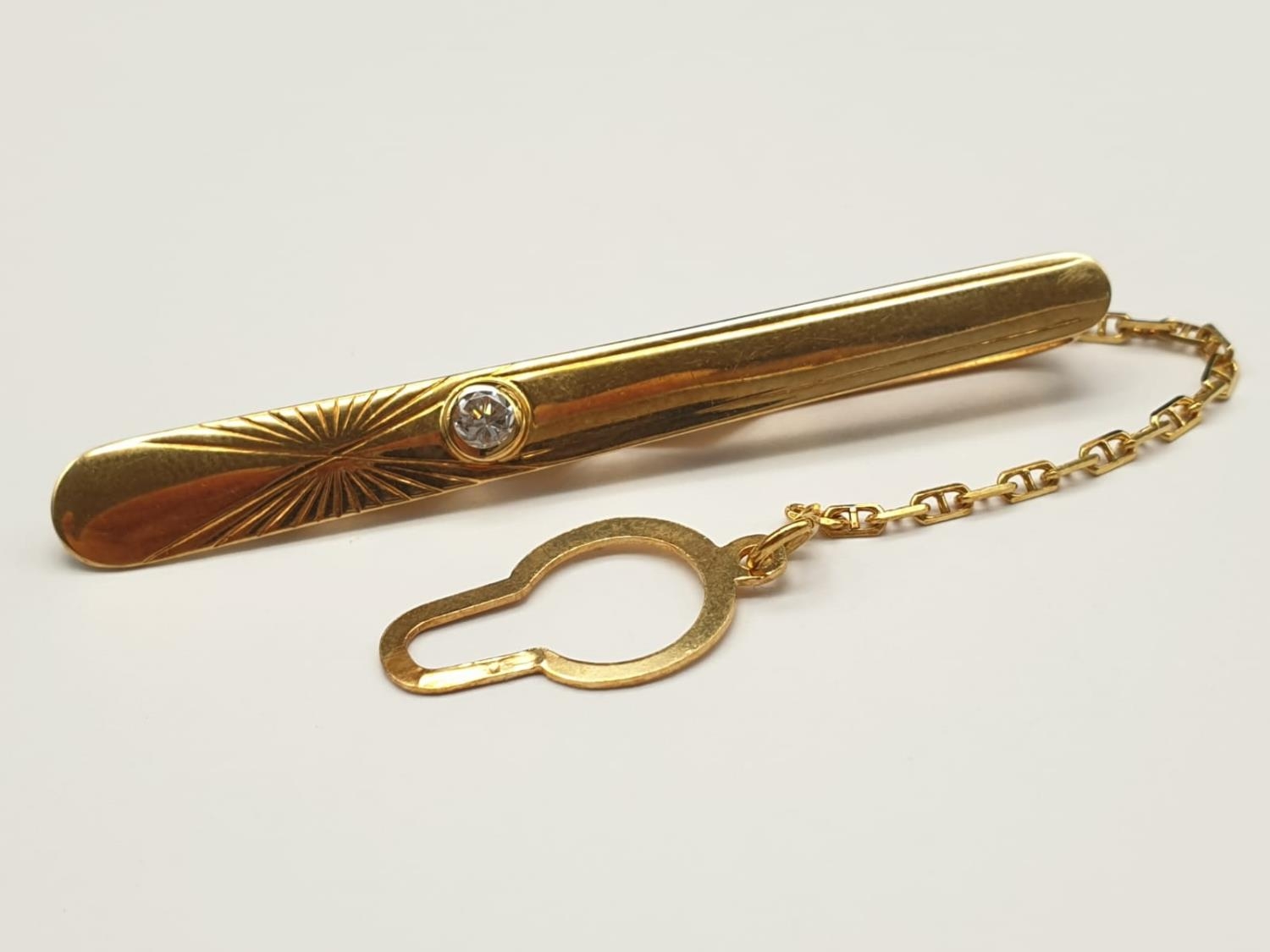 18k Yellow Gold Tie Clip with Centre Set White Stone. 4.36g. 5cm