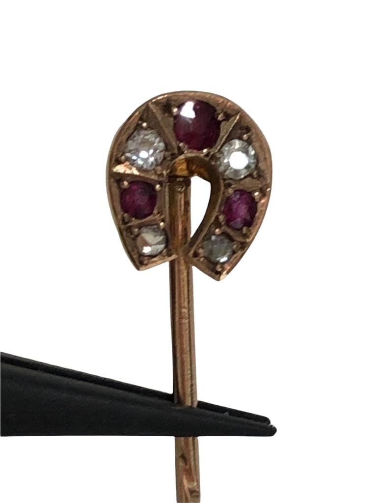 Antique gold pin with diamonds and rubies; 2g; - Image 2 of 4