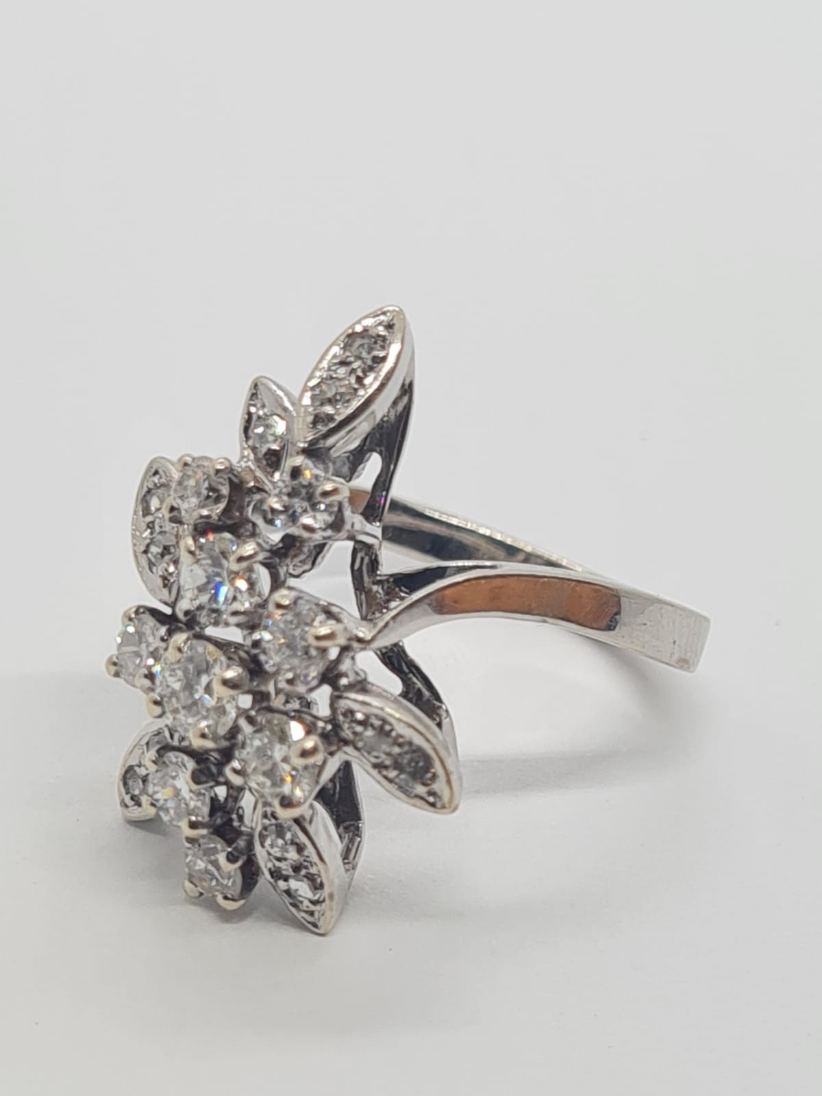 18k white gold French diamond cluster ring with over 1ct quality diamonds, weight 5.2g and size J1/2 - Image 6 of 6