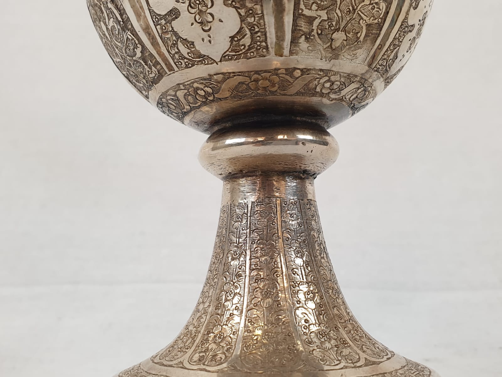 Very large antique Persian solid silver hand engraved twin handled vase, weight 838g , H35.7 X W15. - Image 15 of 19