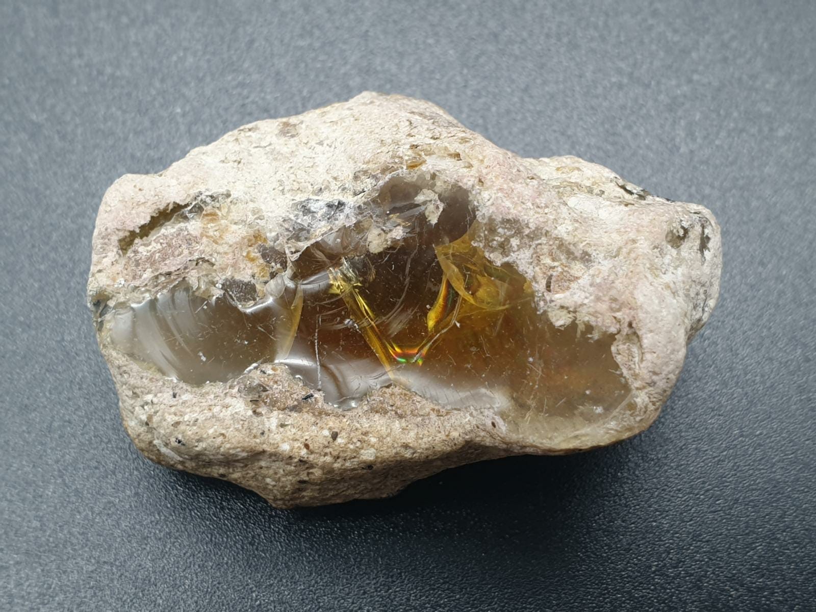 A 113.11ct of Rough Yellow Opal in Natural Form. 42.00x28.00x21.00mm - Image 4 of 6