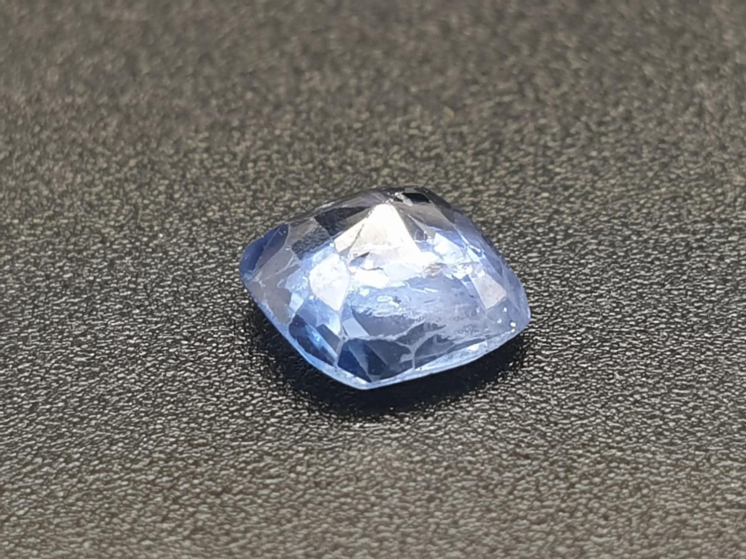 1.25ct cushion cut blue sapphire gemstone comes with original AnchorCert report and Safeguard - Image 3 of 5