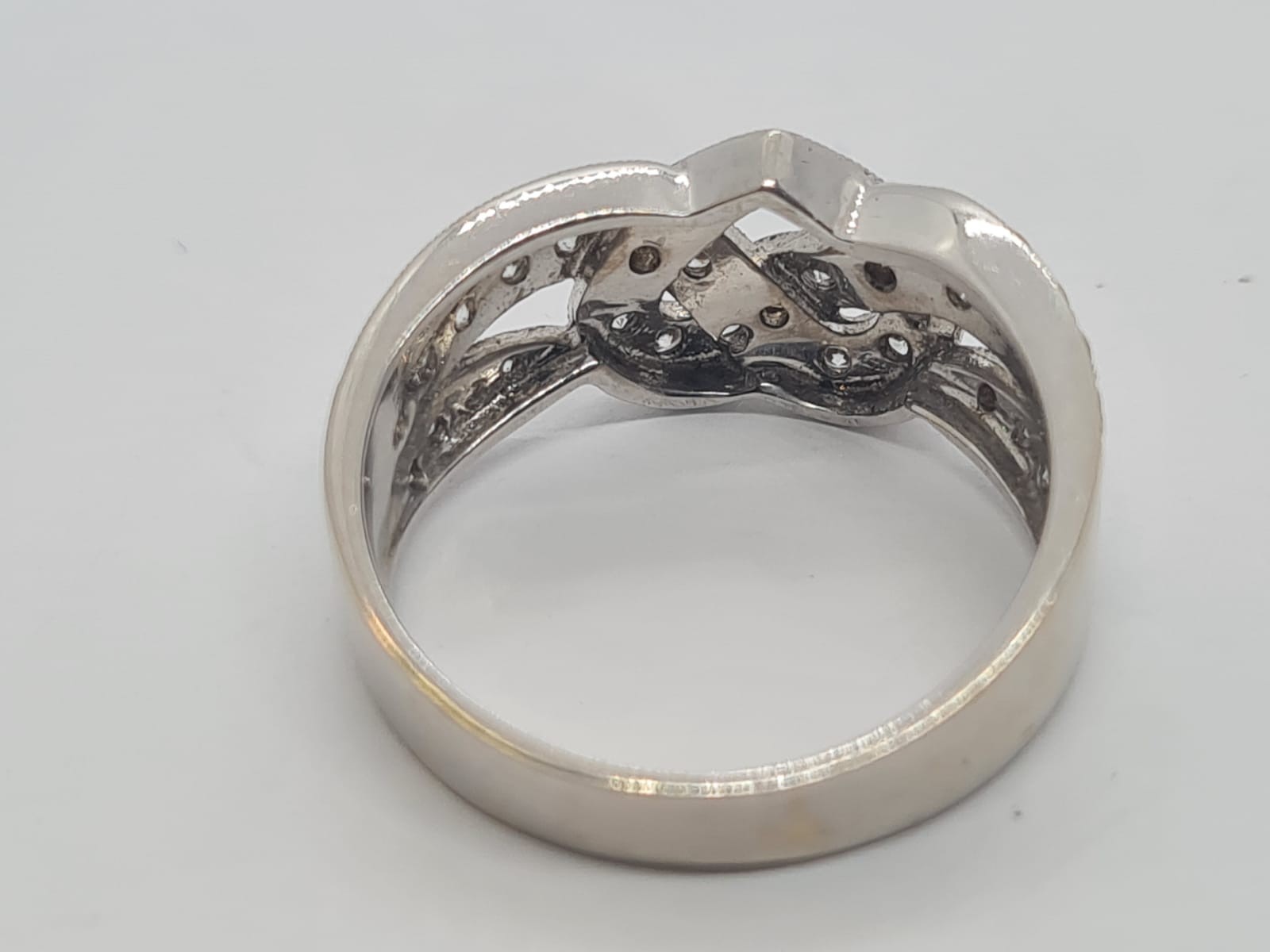 18k white gold heart design diamond ring, weight 4.4g and size L and approx 1ct diamonds - Image 2 of 4