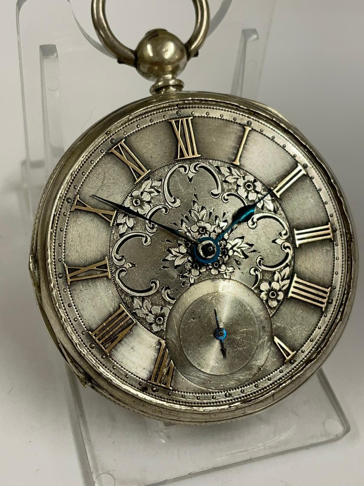 Antique silver fusee pocket watch working but missing glass , sold with no guarantees. - Image 4 of 7