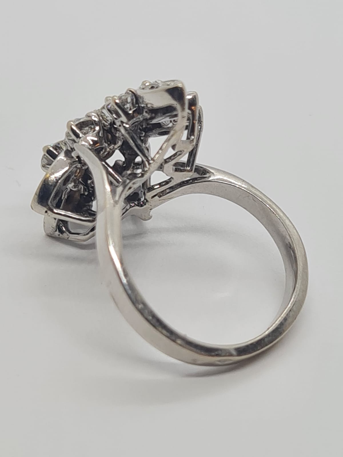 18k white gold French diamond cluster ring with over 1ct quality diamonds, weight 5.2g and size J1/2 - Image 3 of 6