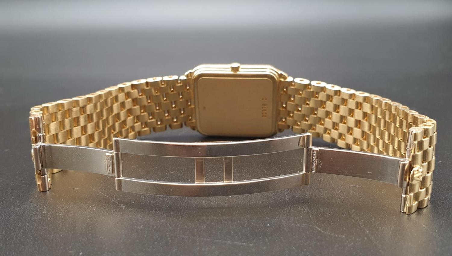 AUDEMARS PIGUET 18K GOLD WATCH WITH GOLD STRAP, SQUARE FACE AND MANUAL MOVEMENT. 26MM - Image 8 of 12