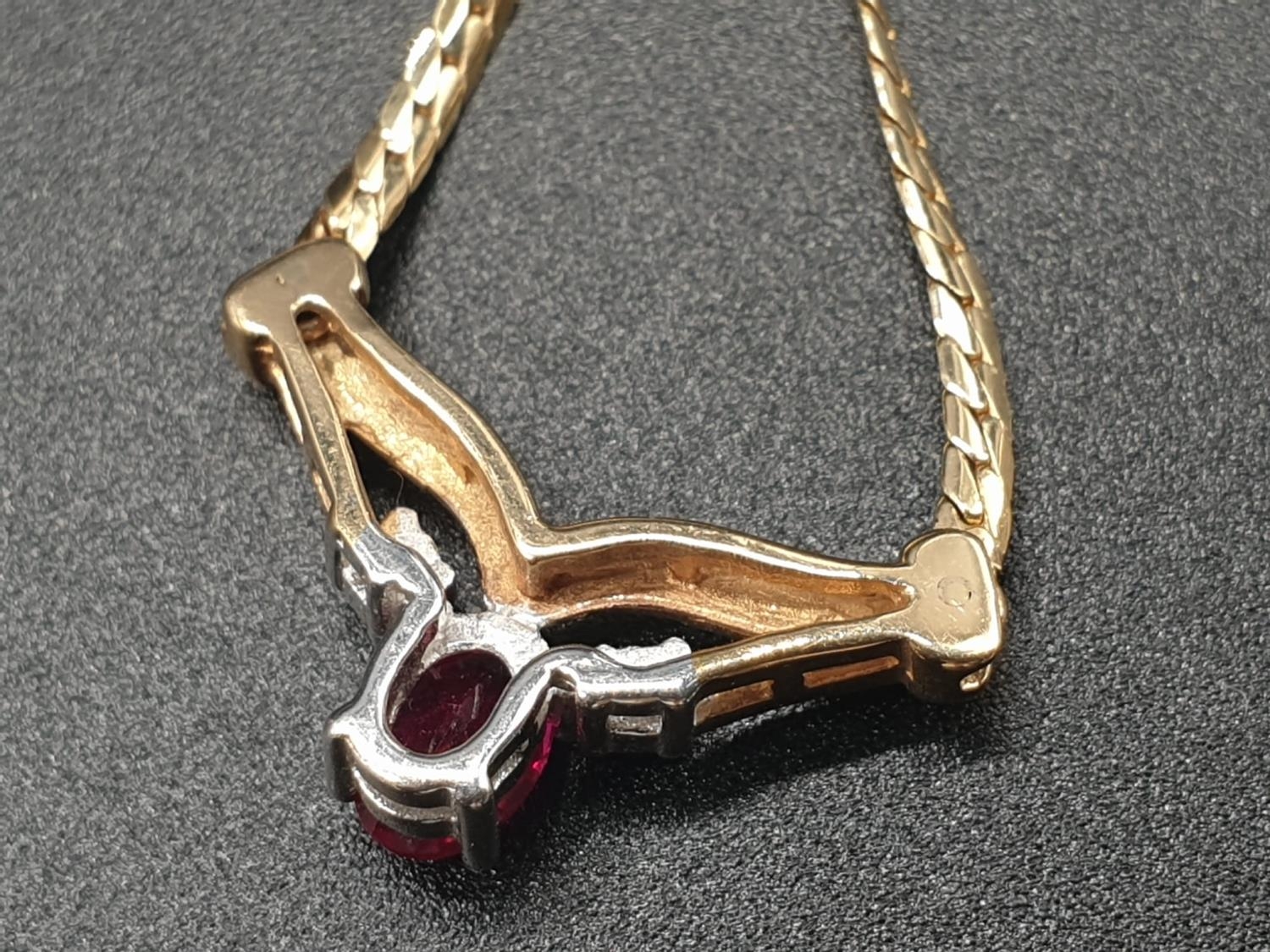 9K YELLOW GOLD SET WITH DIAMOND AND RED STONE NECKLACE, WEIGHT 6G AND 40CM LONG APPROZ - Image 4 of 7