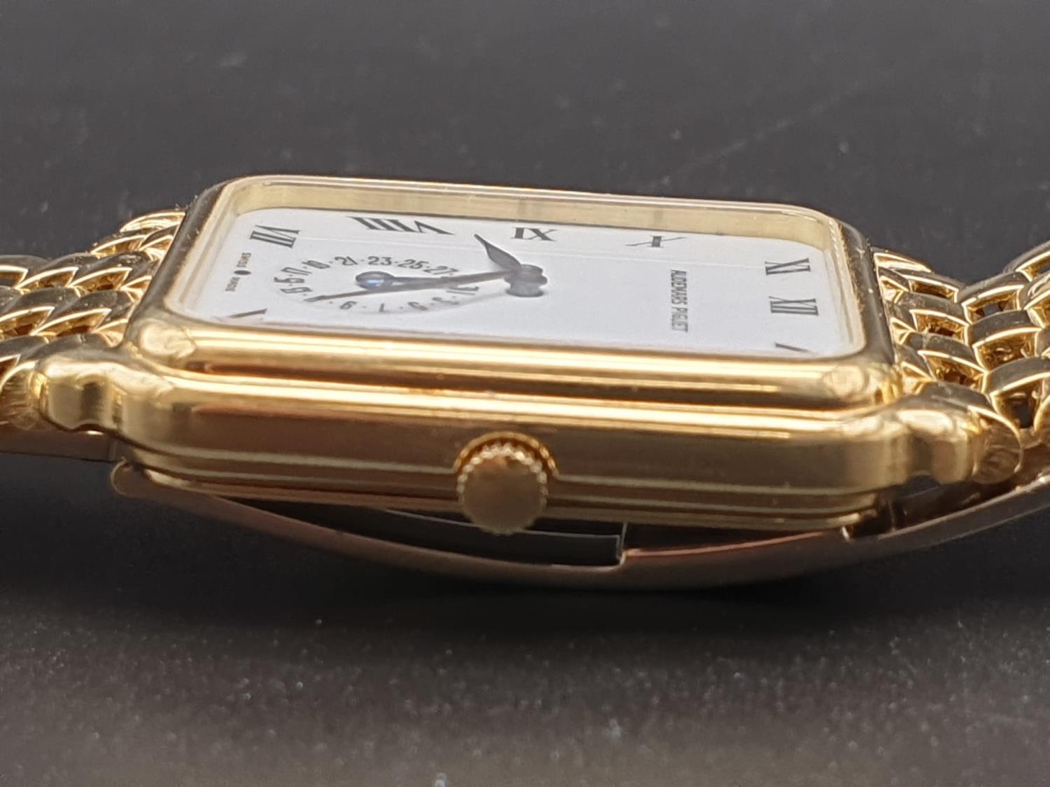 AUDEMARS PIGUET 18K GOLD WATCH WITH GOLD STRAP, SQUARE FACE AND MANUAL MOVEMENT. 26MM - Image 12 of 12