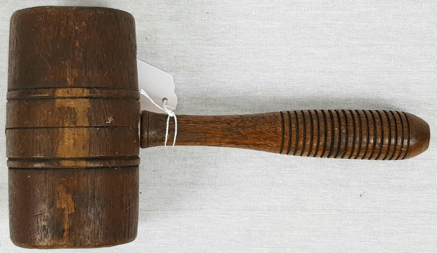 A VINTAGE AUCTIONEERS WOODEN HAMMER. 24 X 13cms - Image 3 of 5