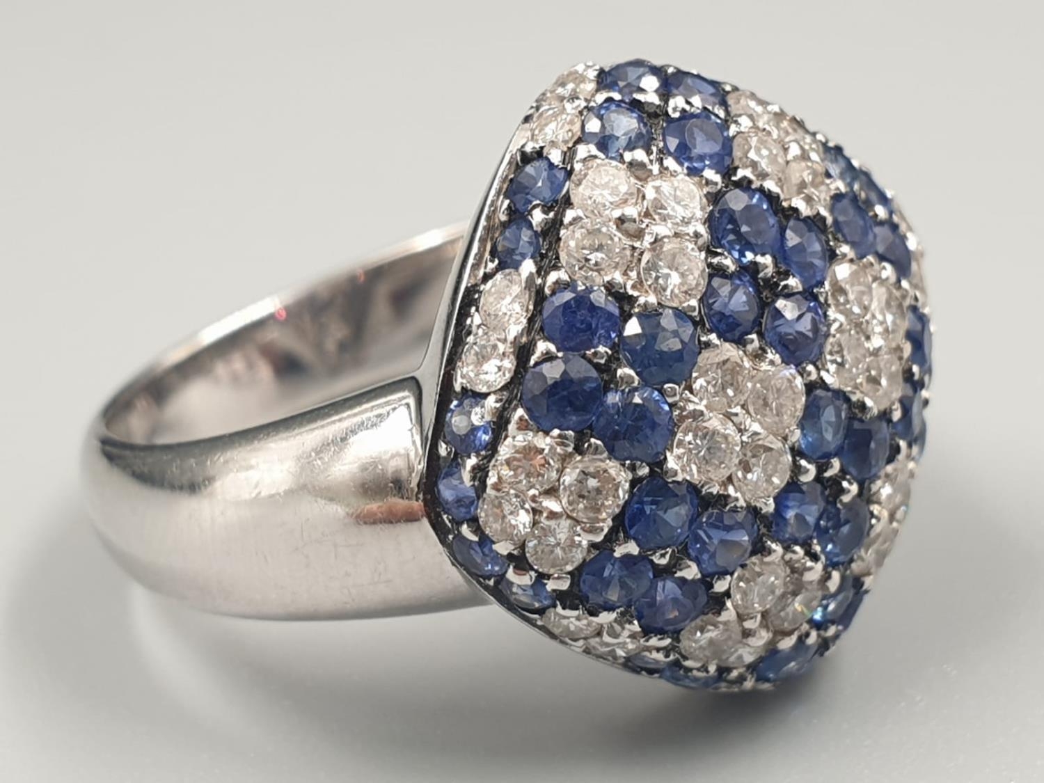 18K WHITE GOLD DIAMOND & SAPPHIRE SET FANCY CLUSTER RING, WEIGHT 6.7G AND 0.50CT DIAMONDS APPROX - Image 2 of 6