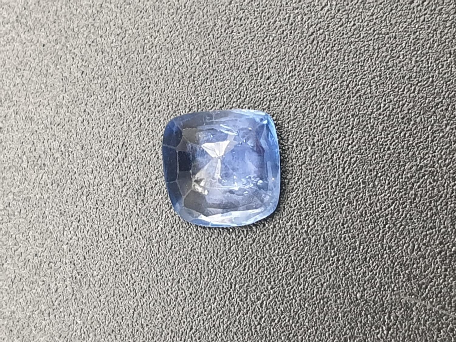 1.25ct cushion cut blue sapphire gemstone comes with original AnchorCert report and Safeguard - Image 2 of 5