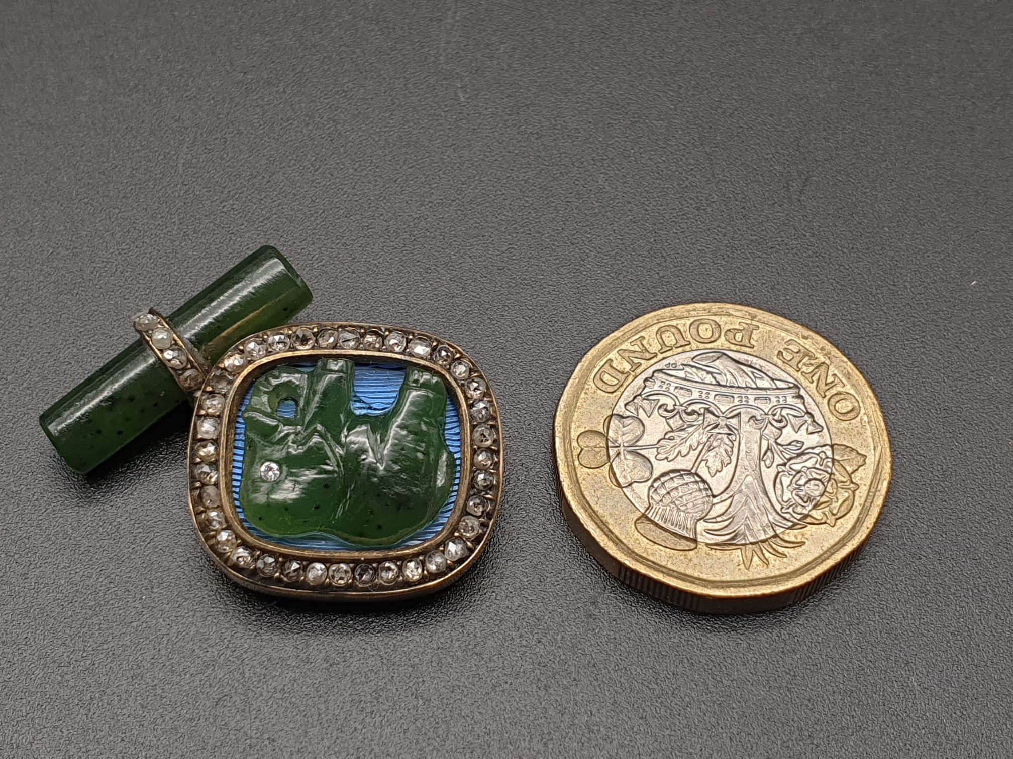 Russian 14k gold and diamond nephrite jade elephant cufflinks . 15.1gms - Image 7 of 8