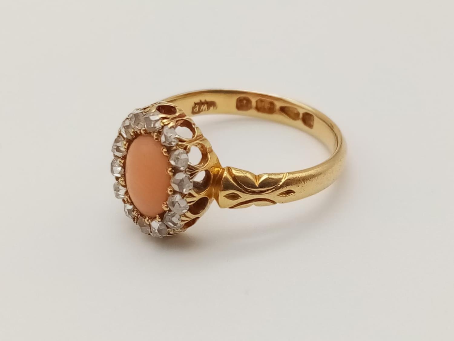 Georgian 18k yellow gold antique ring with coral centre and decorated with rose cut diamonds - Image 3 of 7