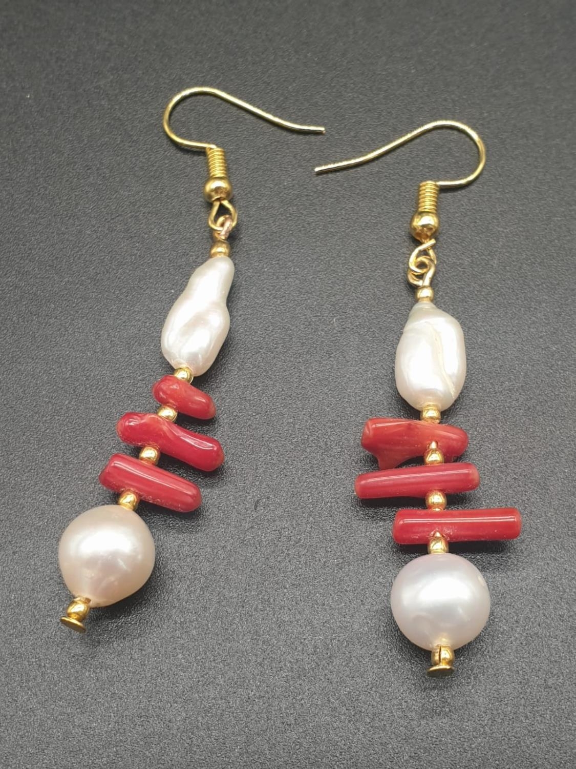 An unusual Biwa pearls and red corals necklace, bracelet and earrings set in a presentation box. - Image 8 of 14