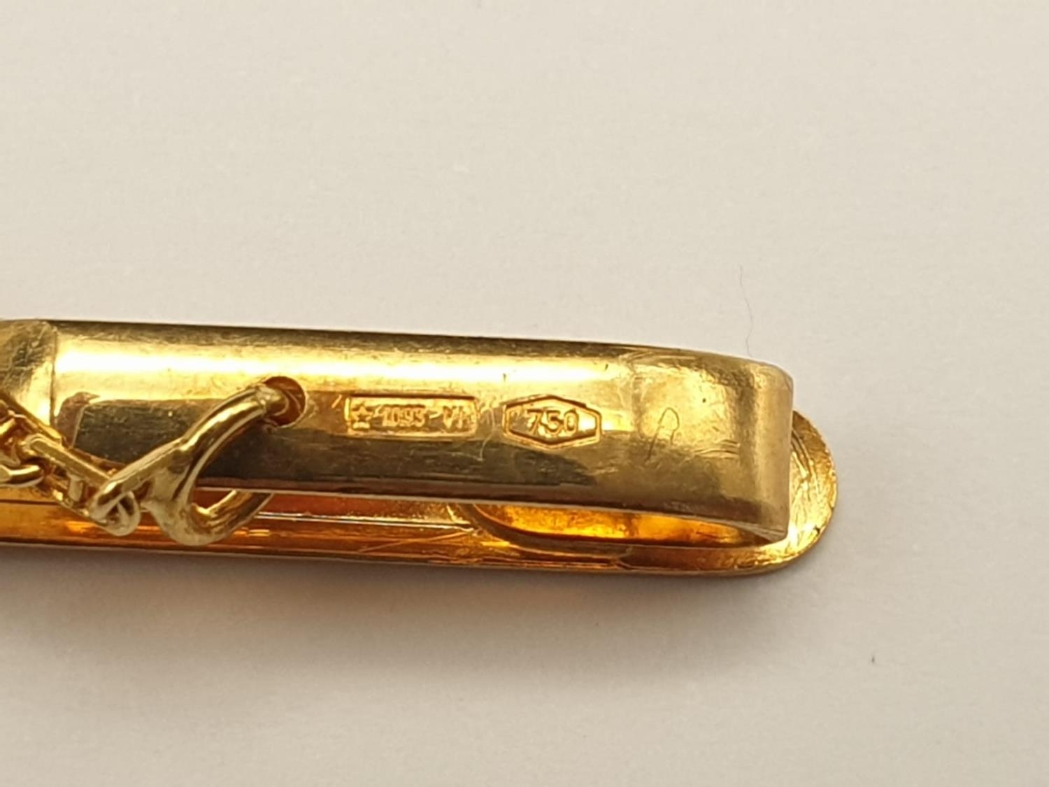 18k Yellow Gold Tie Clip with Centre Set White Stone. 4.36g. 5cm - Image 4 of 5