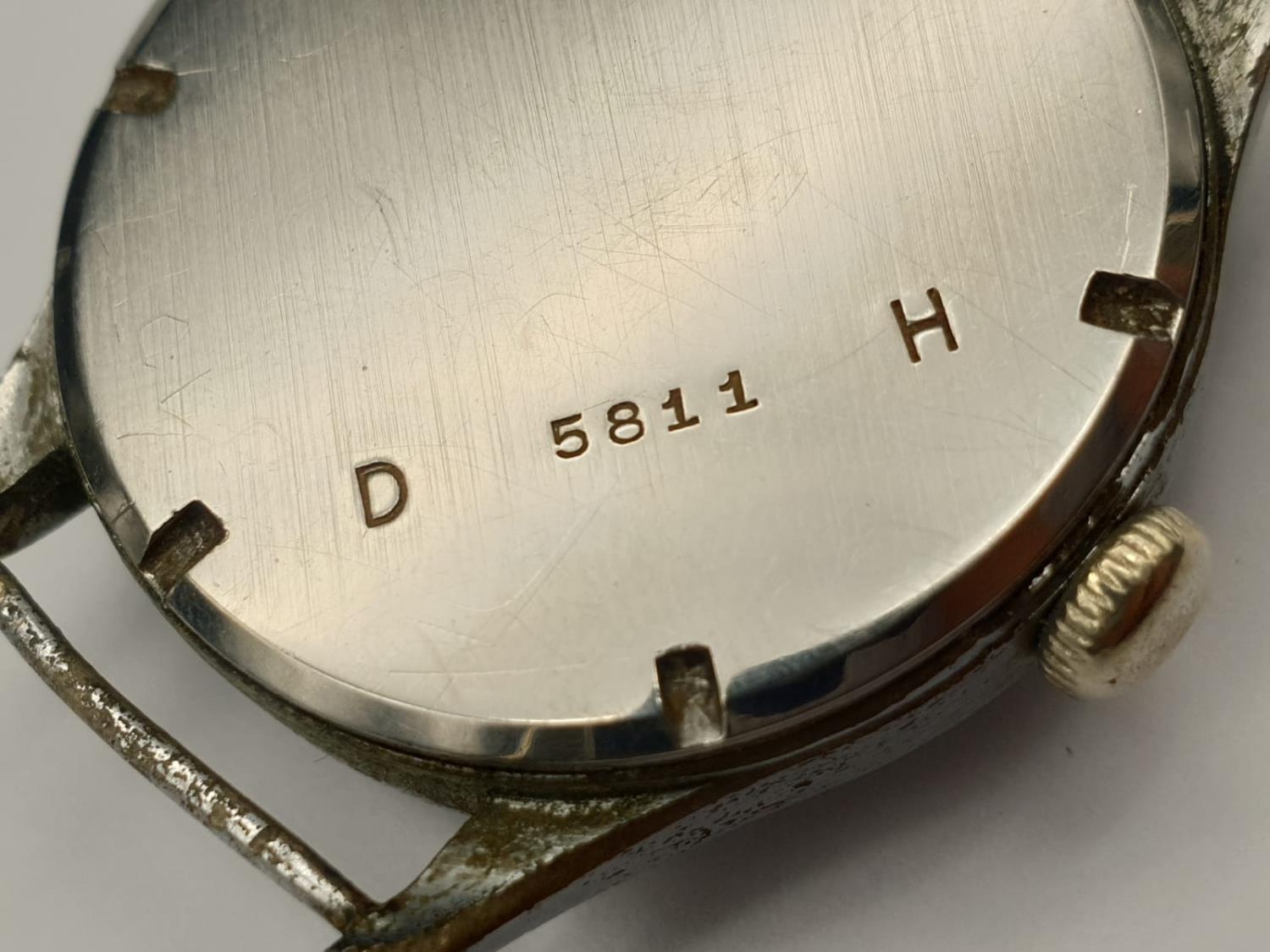 WW2 German Army Wrist Watch made by ?Bulla?. Marked ?DU? for Deutsch Heer. Working. - Image 6 of 6