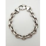 Silver Circular Link Bracelet. 18cm. 16.16g