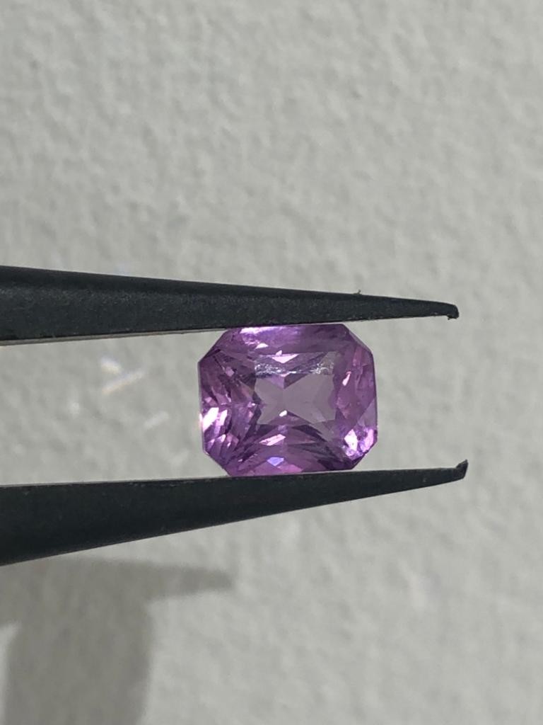 loose purple sapphire 2.07ct; 7x5.8x4.8mm - Image 3 of 3