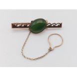 18k yellow vintage gold tie clip with safety chain set with jade stone, weight 3.4g and 47mm wide