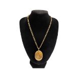 Vintage 9ct solid gold chain & 9ct gold locket front and back, 23g weight