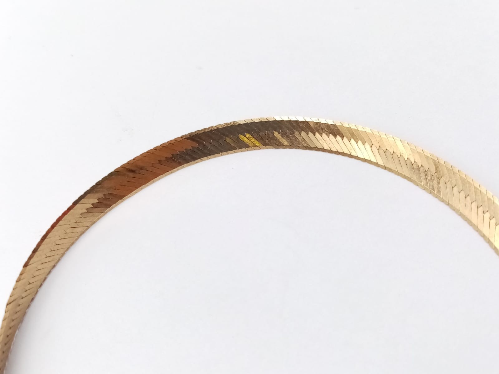 9K Yellow Gold Italian Herringbone Necklace. 40cm. 6.9g - Image 3 of 6