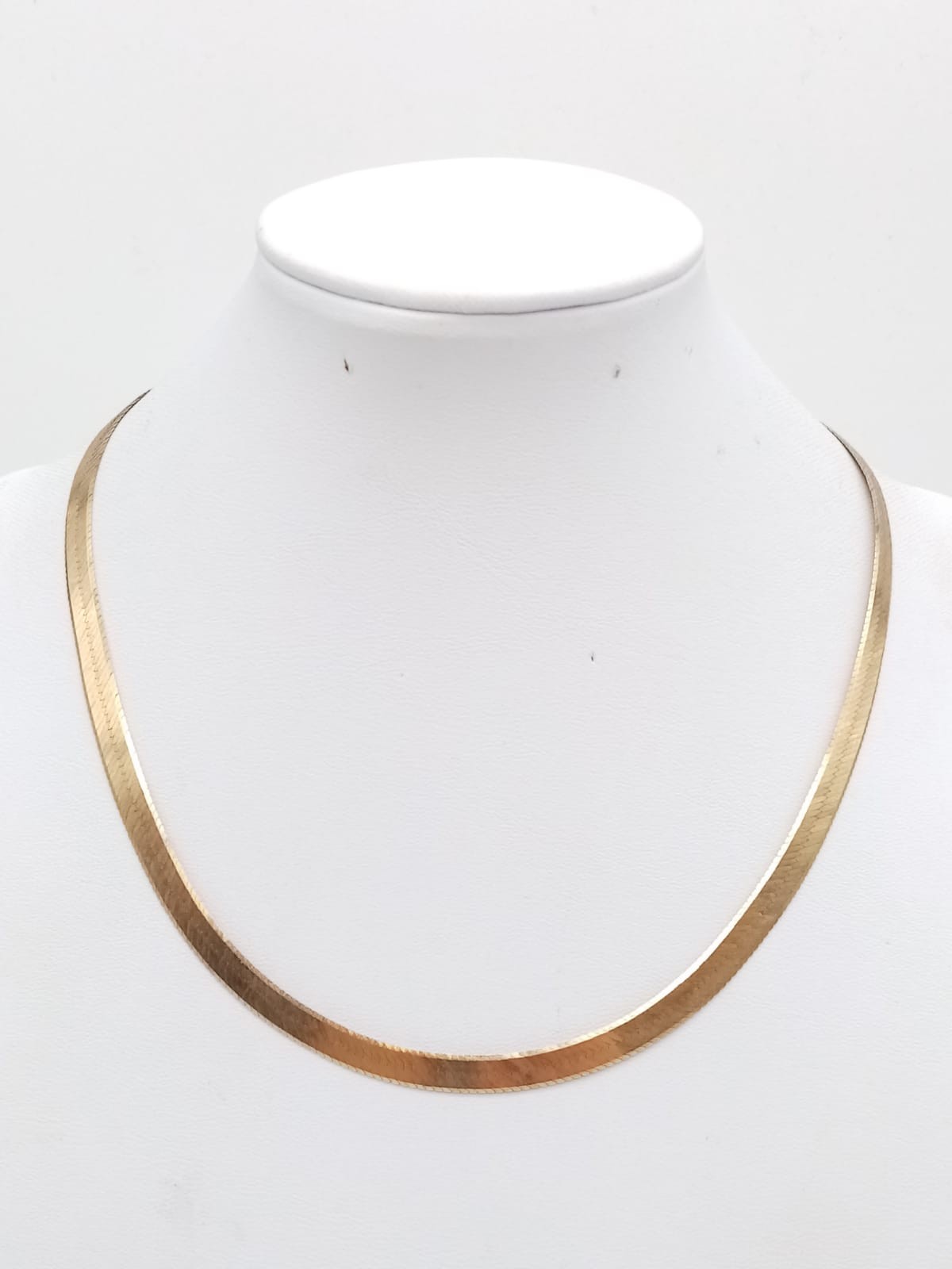 9K Yellow Gold Italian Herringbone Necklace. 40cm. 6.9g