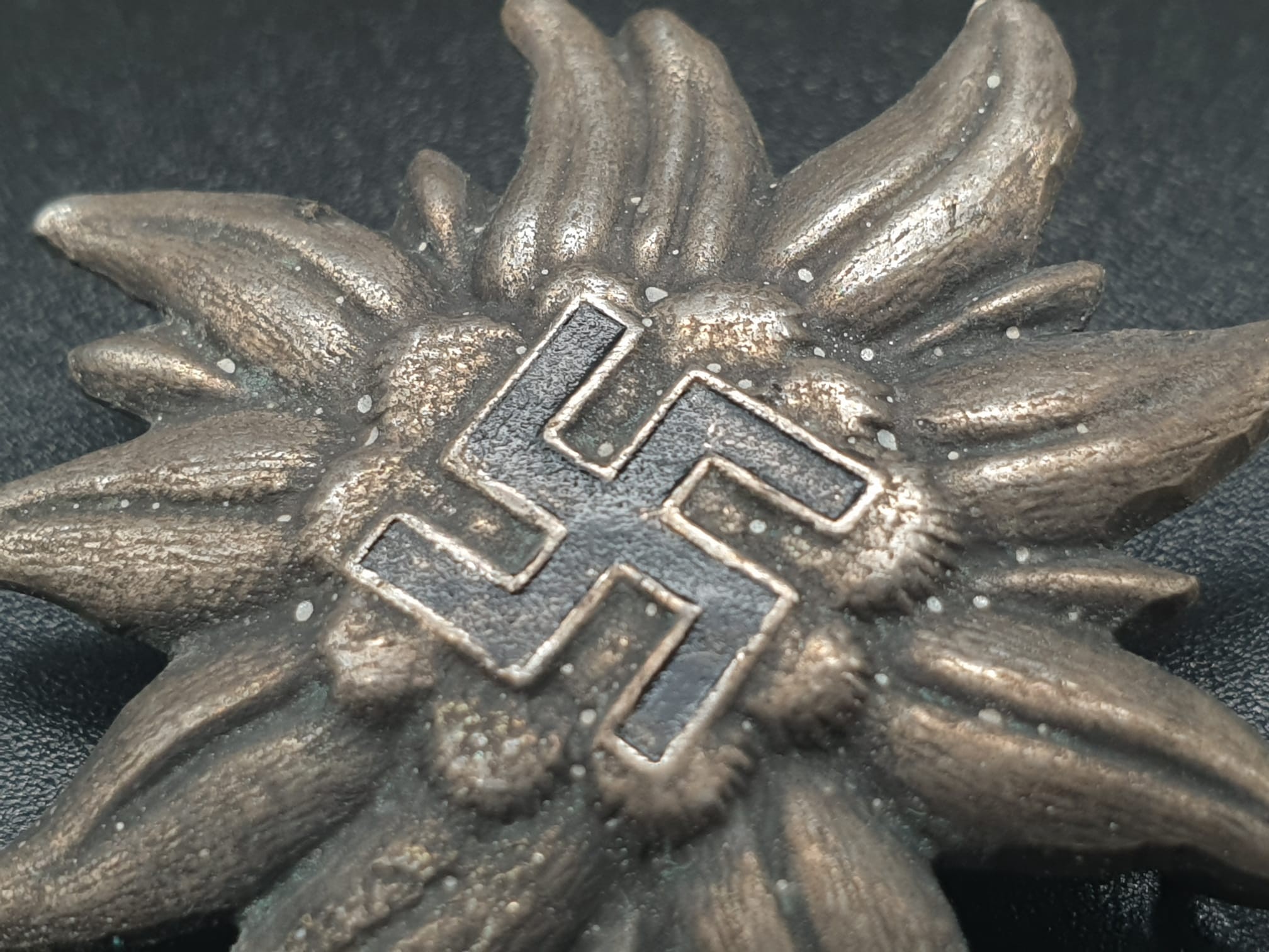 Early 3rd Reich S.A Brownshirts Group ?Hotchland? Ski badge worn on the side of the Kepi cap. - Image 2 of 5