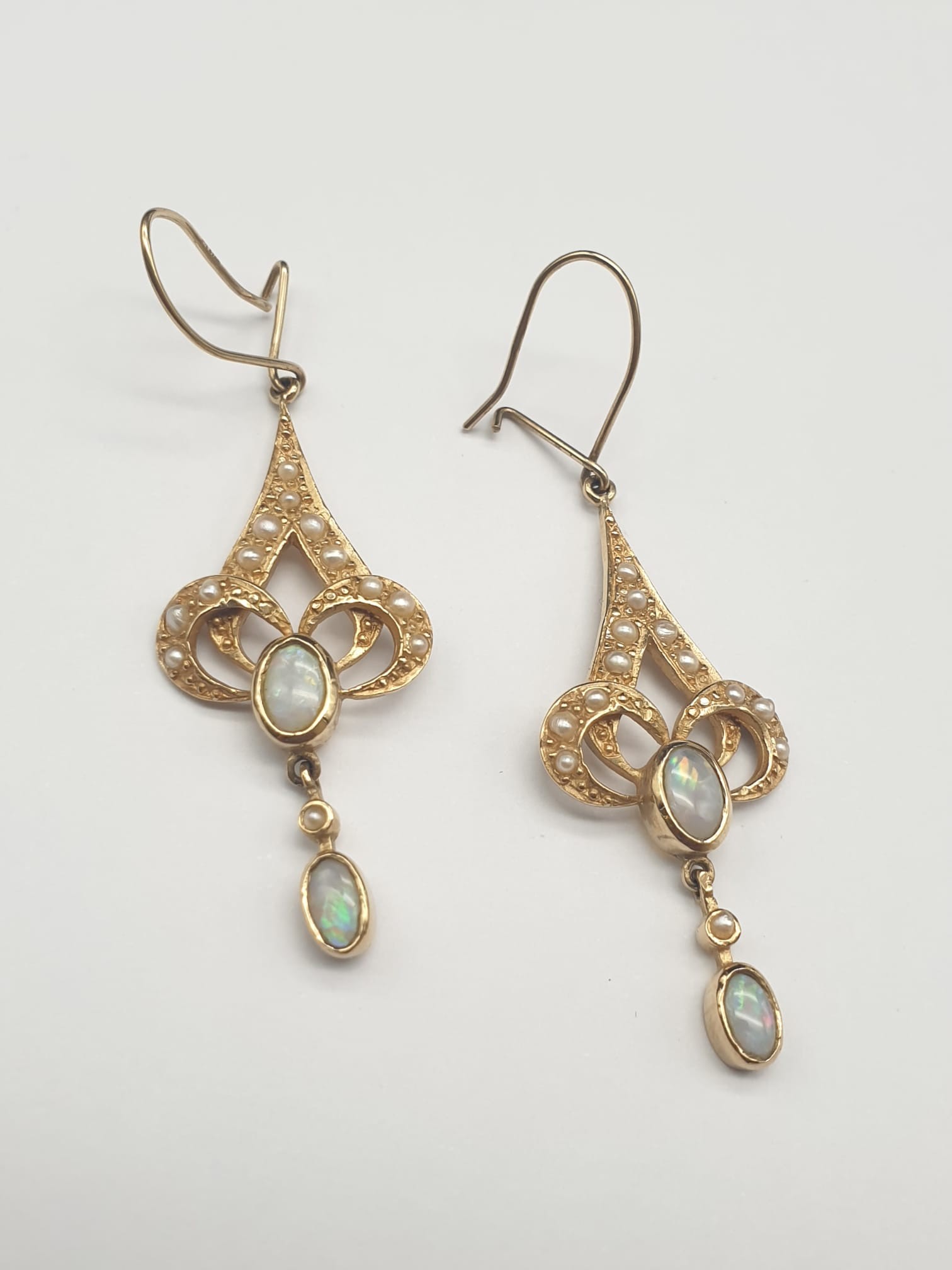 9K Yellow Gold Seed Pearl and Opal Drop Earrings. 3.9g.