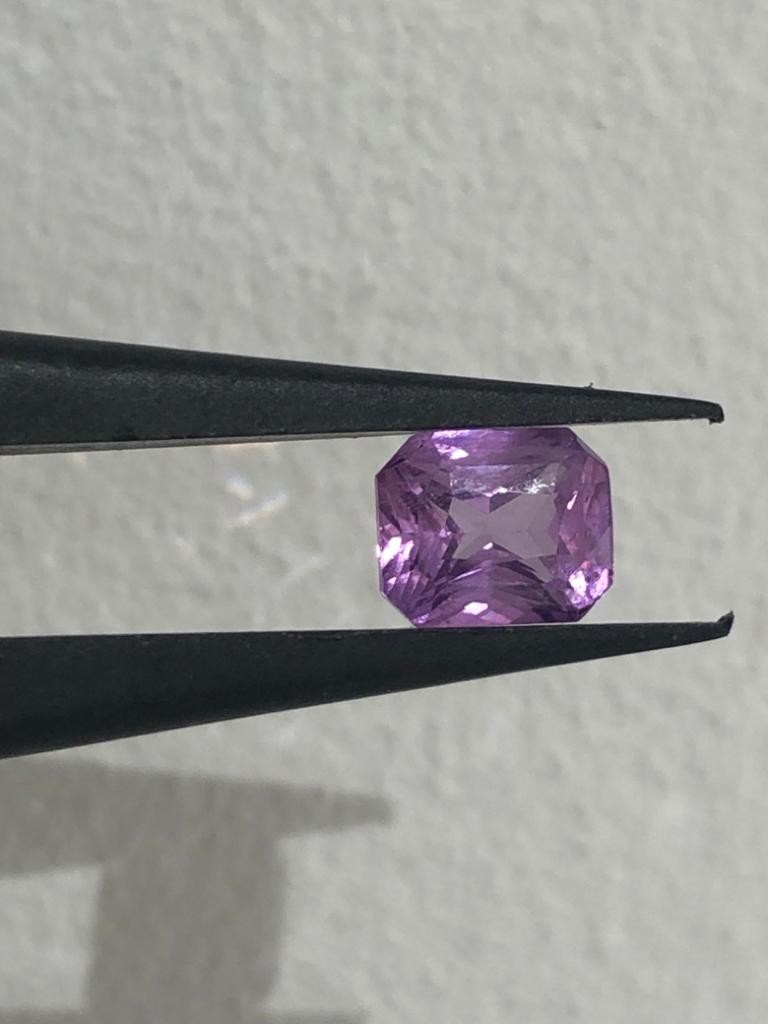 loose purple sapphire 2.07ct; 7x5.8x4.8mm