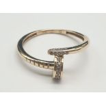 9K Yellow Gold Cartier Style Stone Set Ring. 2.9G Size W.